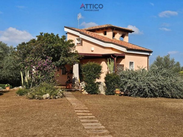casa indipendente in vendita a Sassari in zona La Landrigga