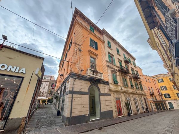 appartamento in vendita a Sassari in zona Centro Storico