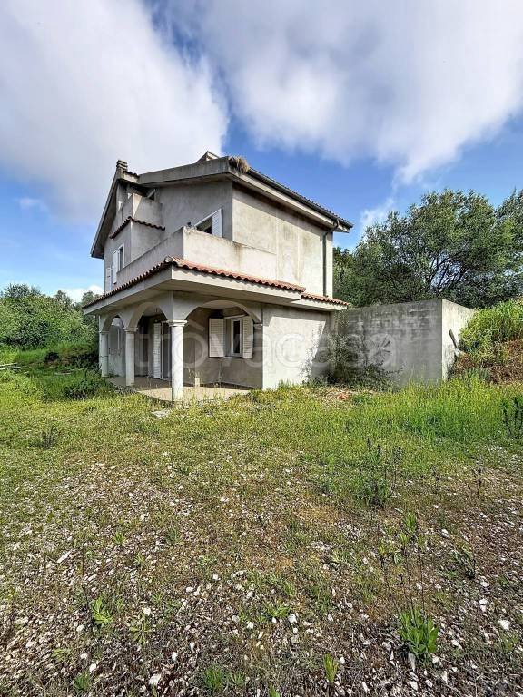 casa indipendente in vendita a Sassari in zona Ottava
