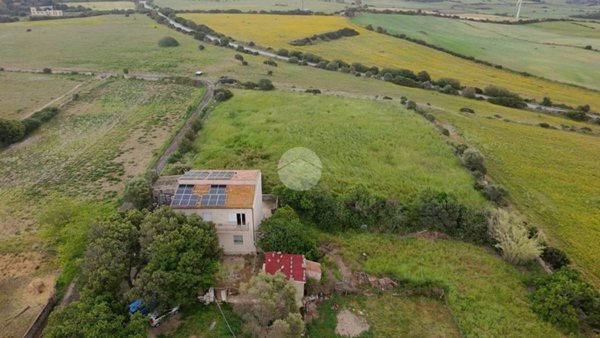 casa indipendente in vendita a Sassari in zona La Landrigga