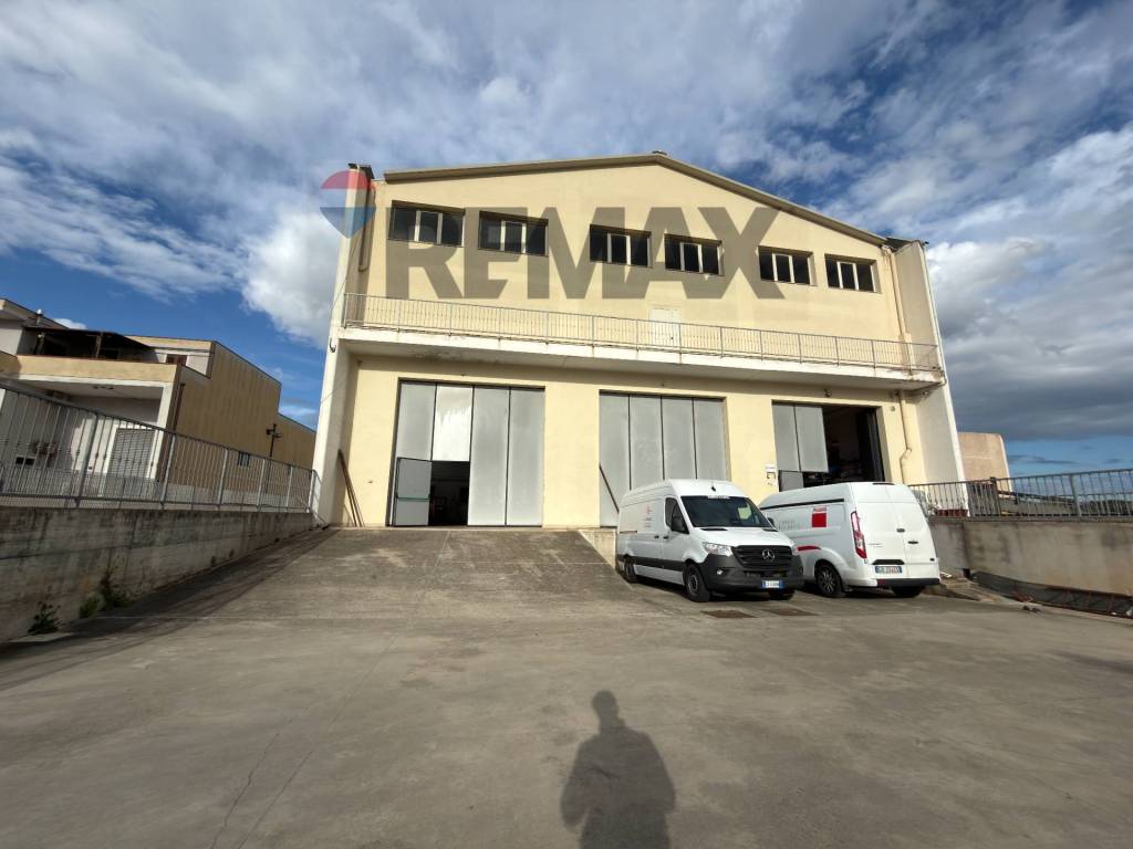 locale commerciale in vendita a Sassari in zona Predda Niedda