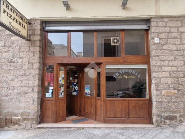 negozio in vendita a Sassari in zona Centro Storico