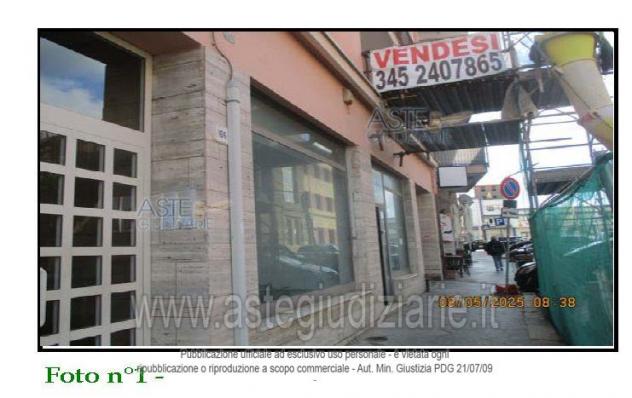 negozio in vendita a Sassari in zona Centro Storico