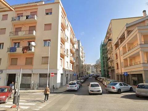 negozio in vendita a Sassari in zona Centro Storico
