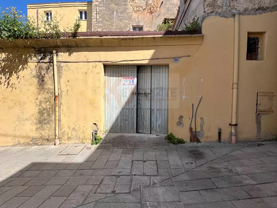 locale commerciale in vendita a Sassari in zona Centro Storico