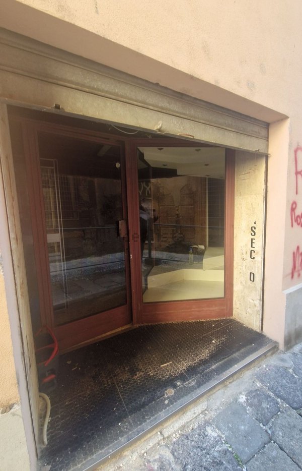 locale commerciale in vendita a Sassari in zona Centro Storico