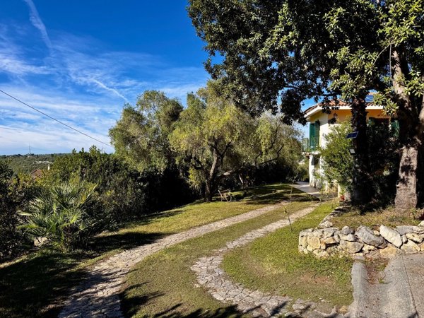 casa indipendente in vendita a Sassari in zona Caniga