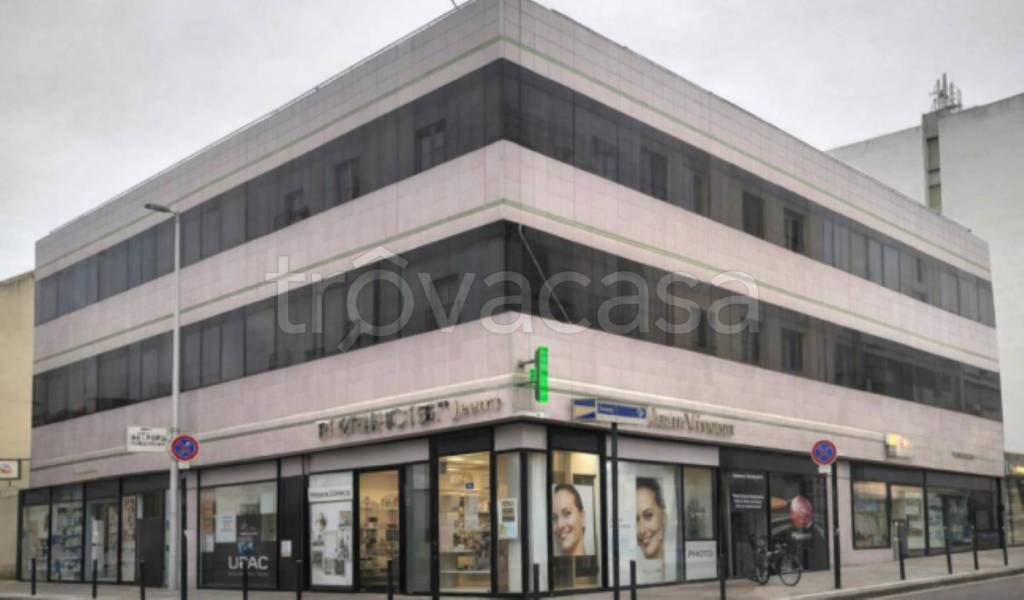 locale di sgombero in vendita a Sassari in zona Centro Storico