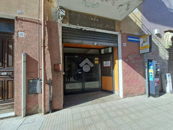 negozio in vendita a Sassari in zona Centro Storico