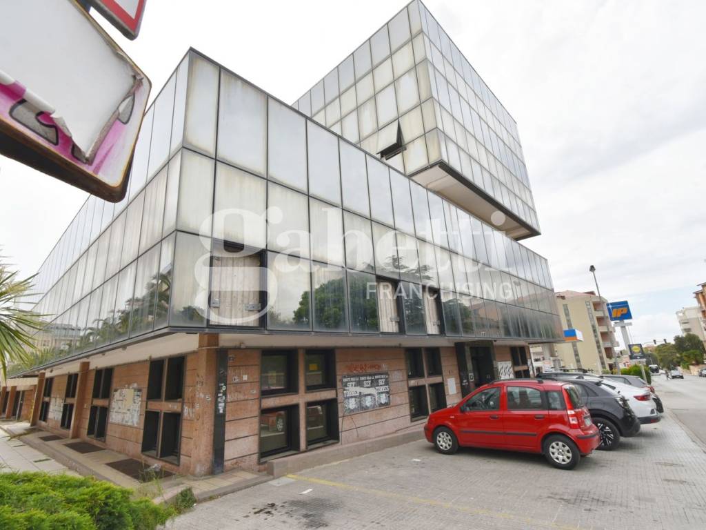 intera palazzina in vendita a Sassari in zona Carbonazzi / Acquedotto