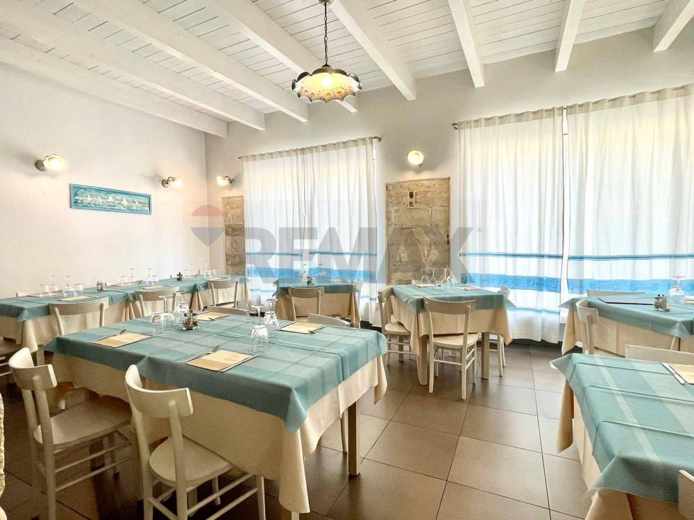 locale commerciale in vendita a Sassari in zona Ottava