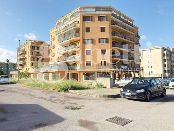 negozio in vendita a Sassari in zona Sant'Orsola / Zuari