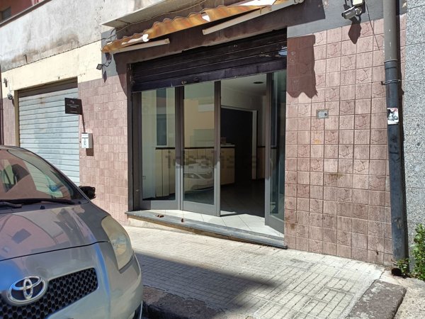 locale commerciale in vendita a Sassari in zona Monte Rosello