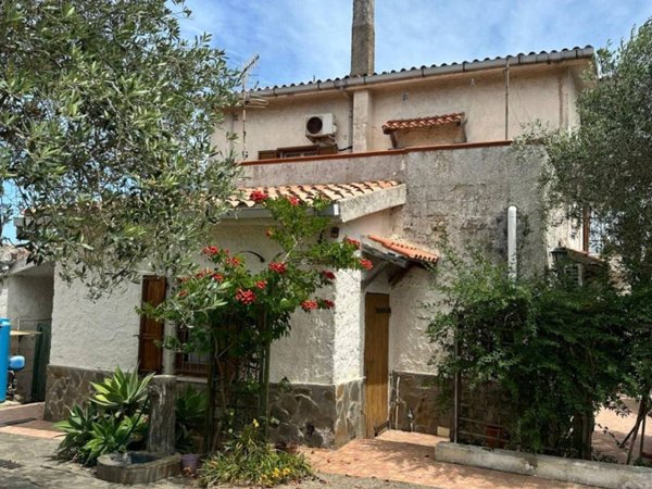 casa indipendente in vendita a Sassari in zona Li Punti