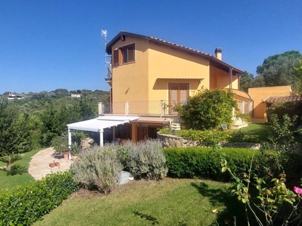 casa indipendente in vendita a Sassari in zona Carbonazzi / Acquedotto