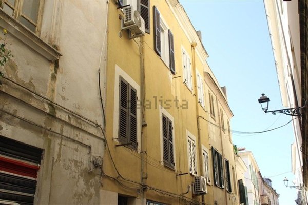 casa indipendente in vendita a Sassari in zona Centro Storico