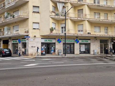 negozio in vendita a Sassari in zona Centro Storico