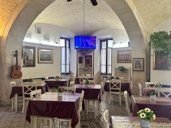 negozio in vendita a Sassari in zona Centro Storico
