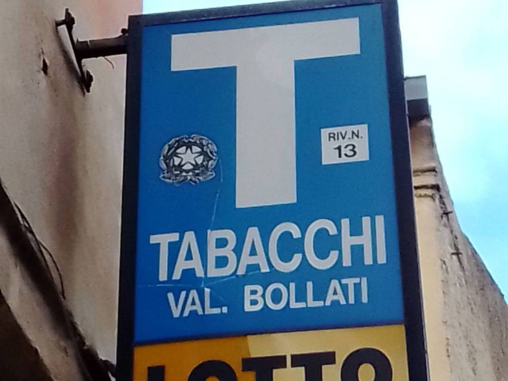 negozio in vendita a Sassari in zona Centro Storico