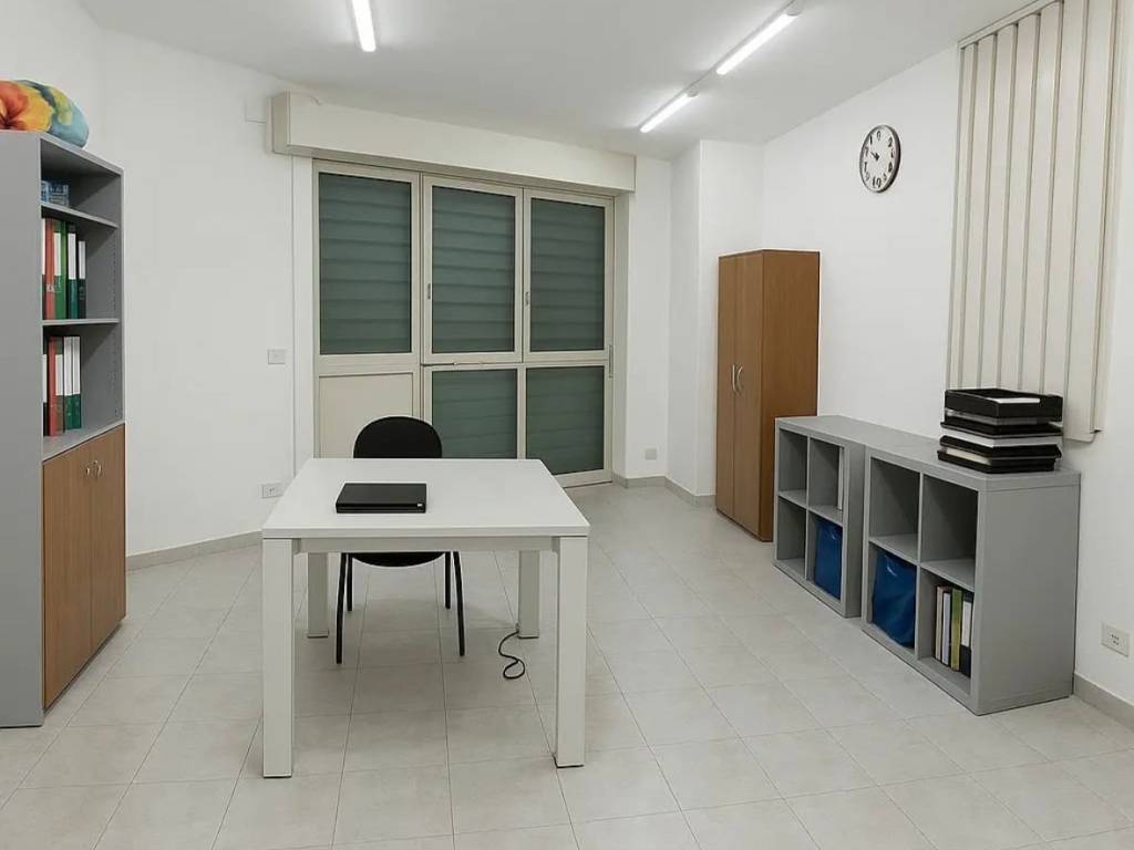 ufficio in vendita a Sassari in zona Monserrato / Rizzeddu