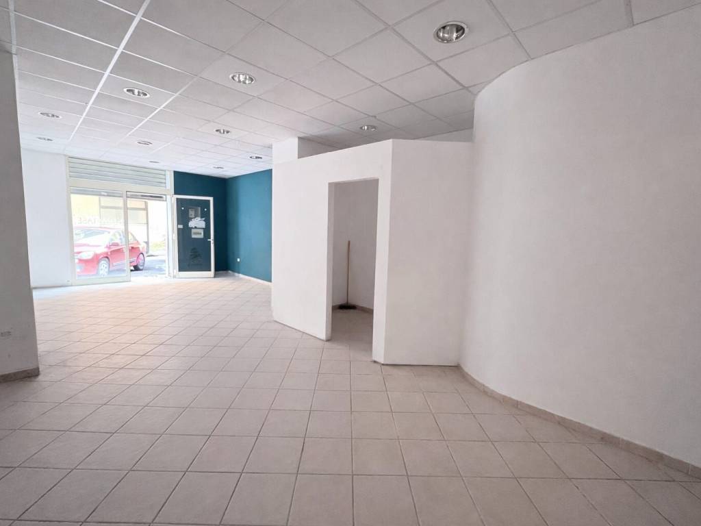 negozio in vendita a Sassari in zona Centro Storico