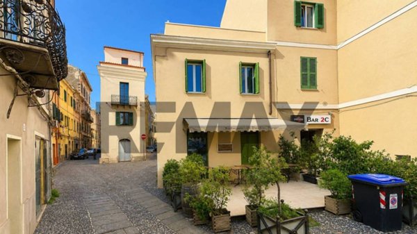 appartamento in vendita a Sassari in zona Centro Storico
