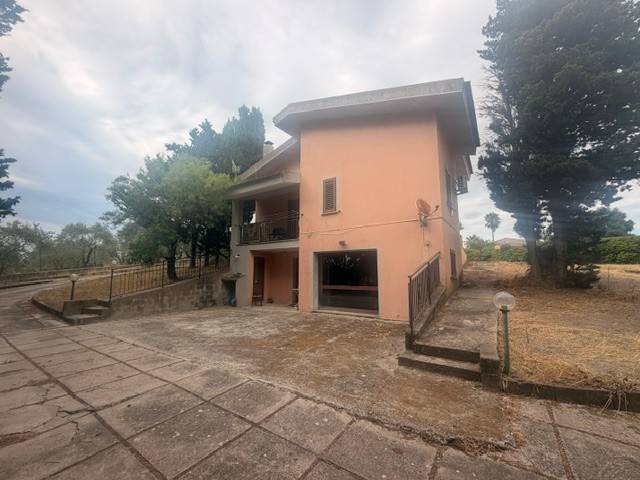 casa indipendente in vendita a Sassari in zona Latte Dolce
