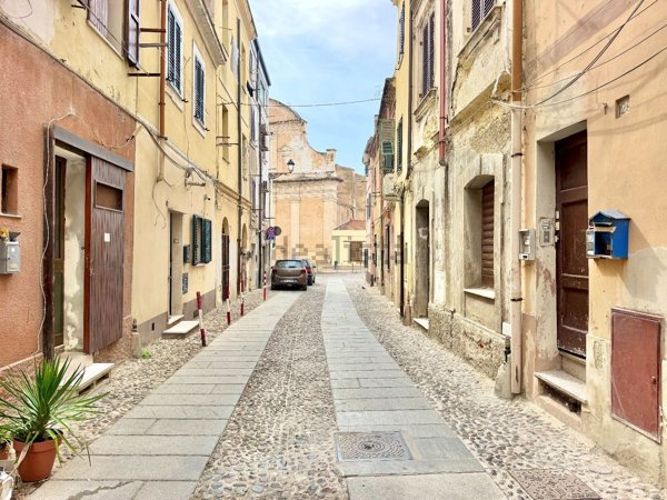 appartamento in vendita a Sassari in zona Centro Storico