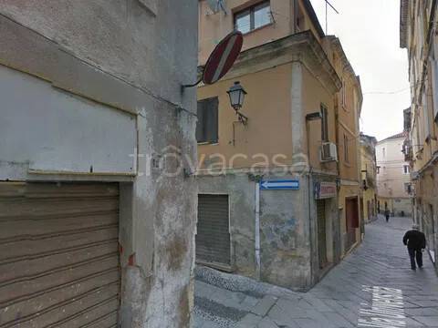 negozio in vendita a Sassari in zona Centro Storico