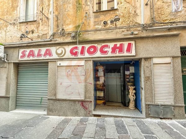 negozio in vendita a Sassari in zona Centro Storico