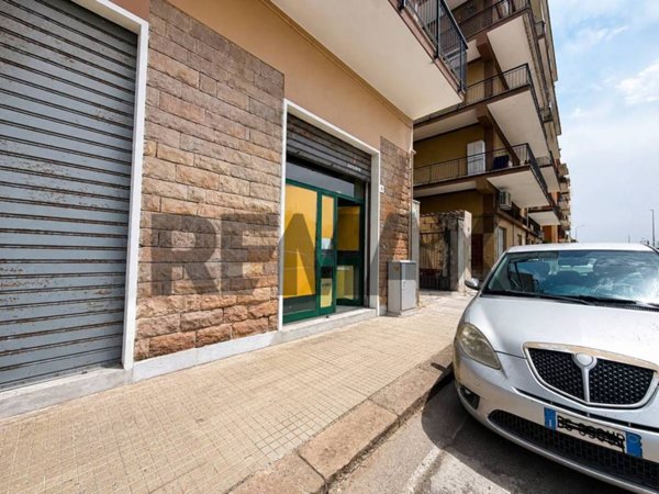 locale commerciale in vendita a Sassari in zona Monserrato / Rizzeddu
