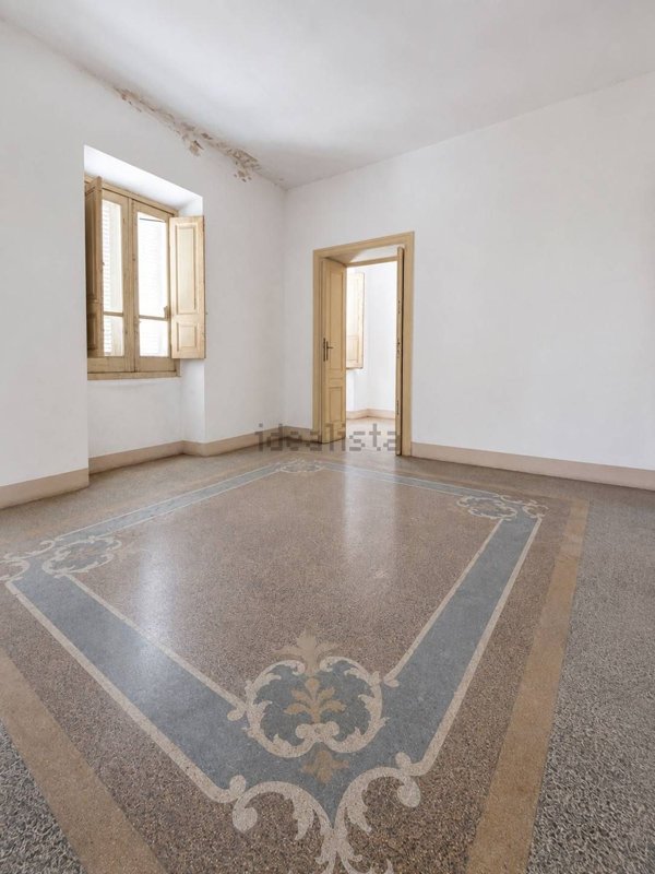 appartamento in vendita a Sassari in zona Centro Storico
