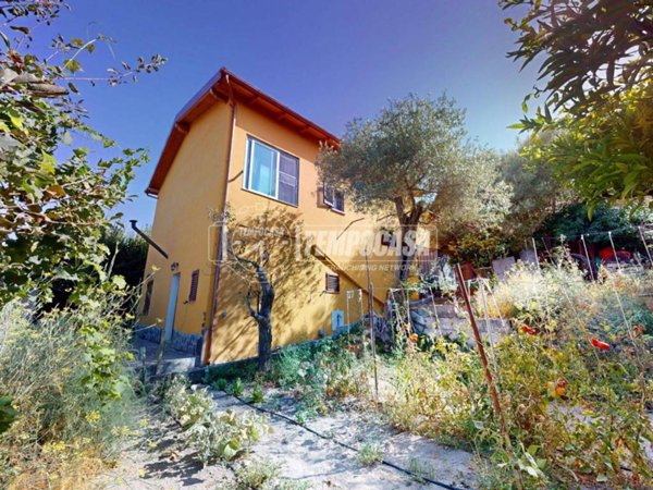 casa indipendente in vendita a Sassari in zona Latte Dolce