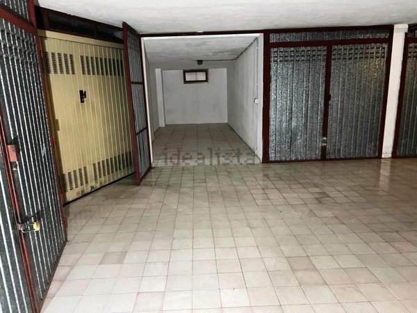 box auto in vendita a Sassari in zona Luna e Sole / Prunizzedda
