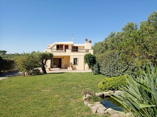 casa indipendente in vendita a Sassari in zona Ottava