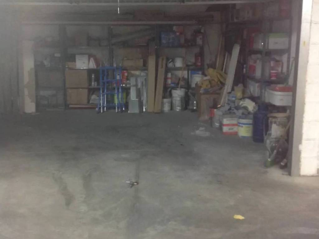 box auto in vendita a Sassari in zona Monte Rosello