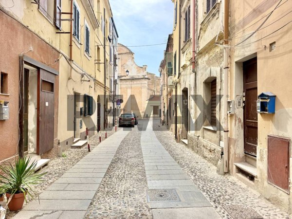 appartamento in vendita a Sassari in zona Centro Storico