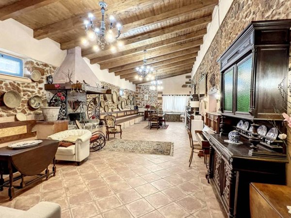 casa indipendente in vendita a Sennori