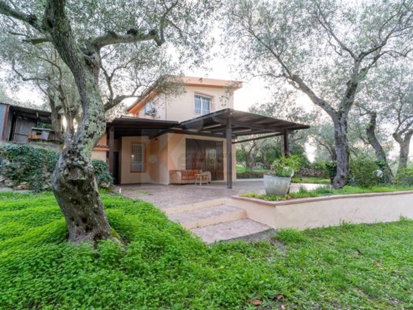 casa indipendente in vendita a Sennori