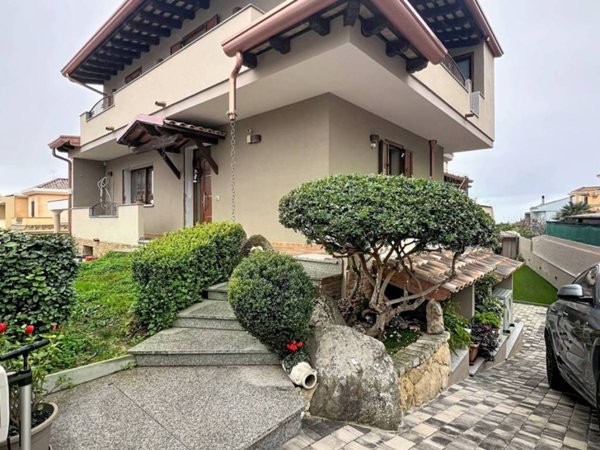 casa indipendente in vendita a Sennori