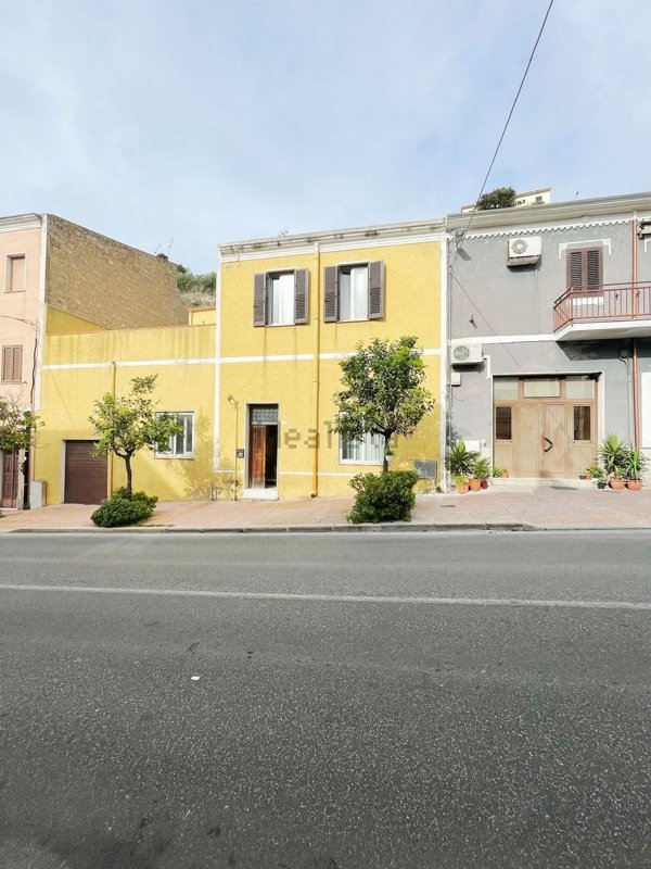 casa indipendente in vendita a Sennori