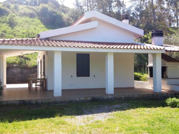 casa semindipendente in vendita a Siligo
