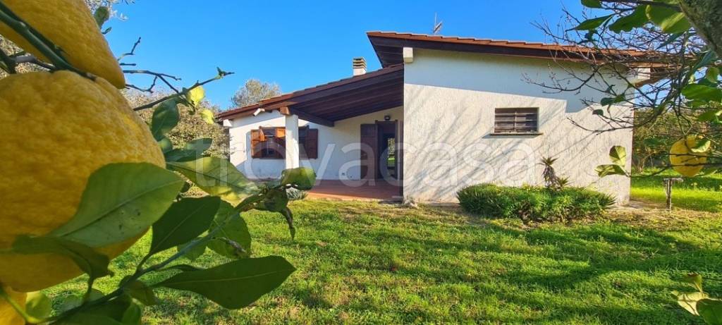 casa indipendente in vendita a Sorso