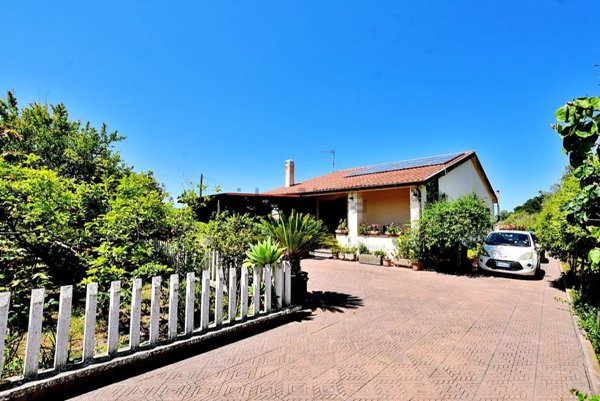 casa indipendente in vendita a Sorso