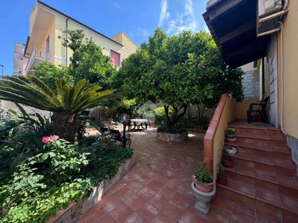 casa indipendente in vendita a Sorso