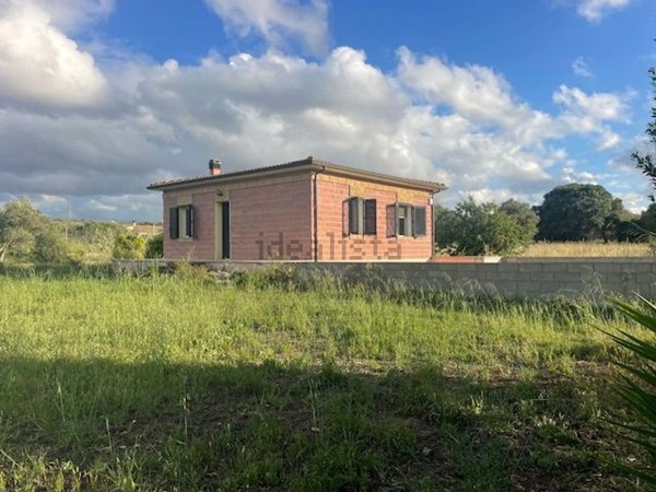 casa indipendente in vendita a Sorso