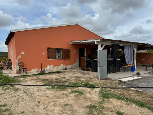 casa indipendente in vendita a Sorso