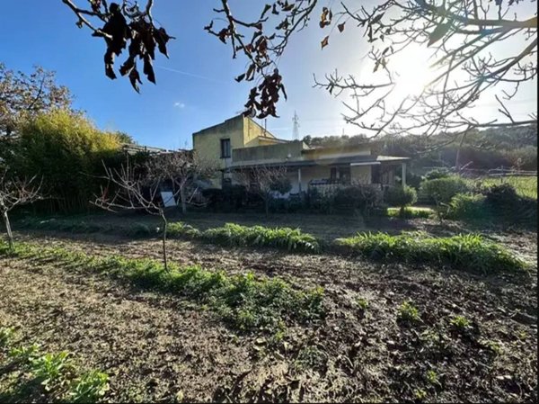 casa indipendente in vendita a Sorso