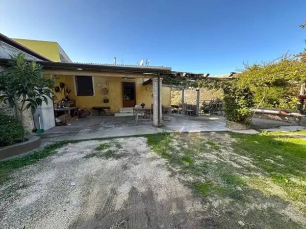 casa indipendente in vendita a Sorso