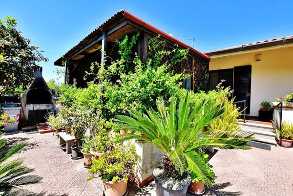 casa indipendente in vendita a Sorso
